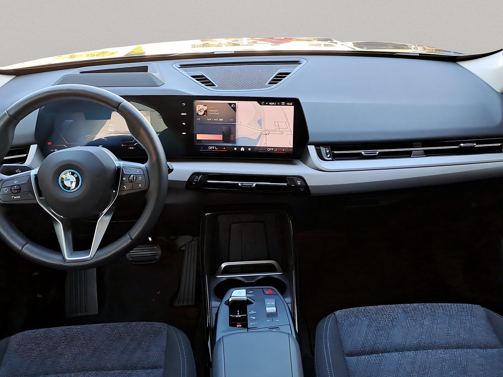 BMW iX1 - Bild 18