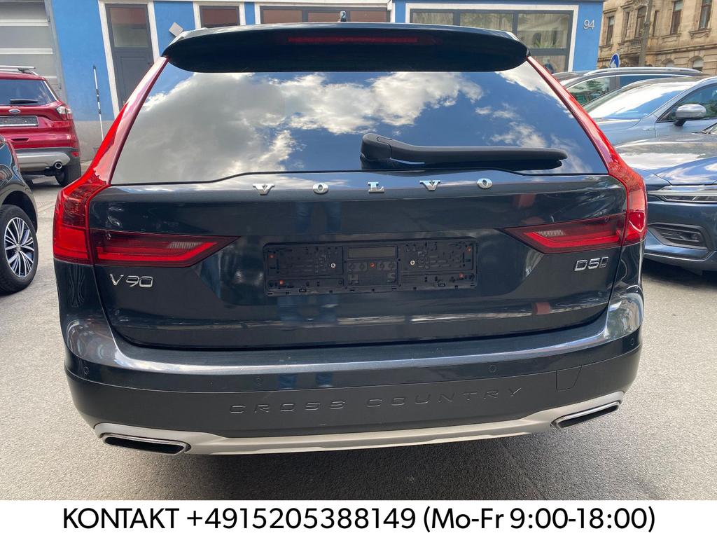 Volvo V90 Cross Country