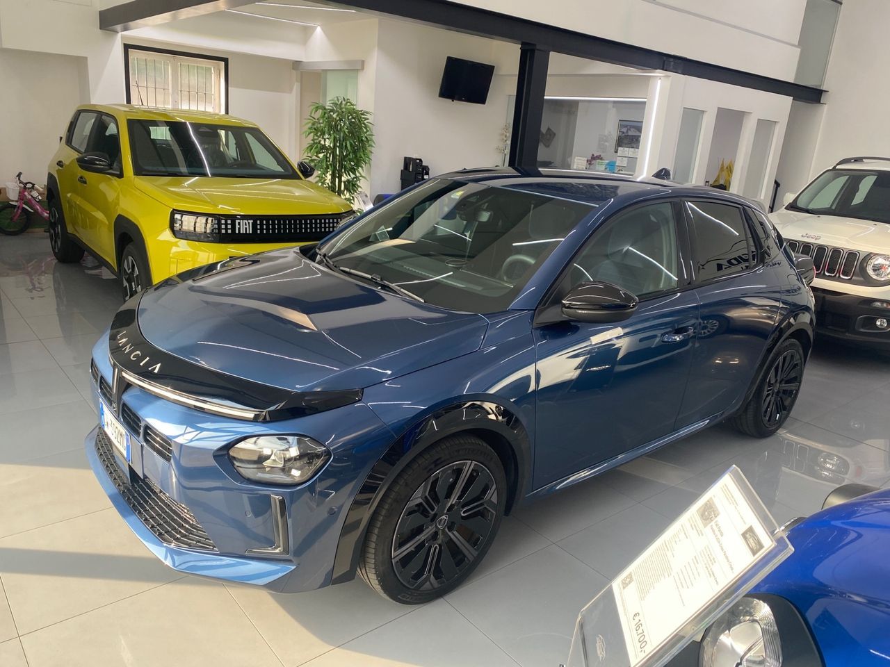 Other Lancia Ypsilon Hybrid e-DCT Edizione Cassina imagem 3