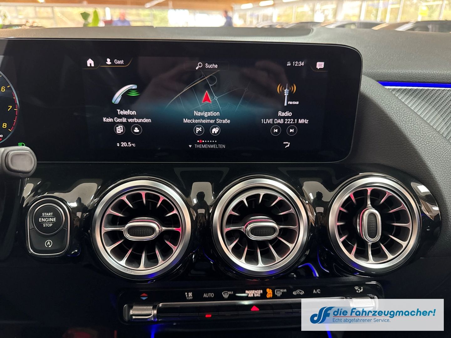 Fahrzeugabbildung Mercedes-Benz B 200 Sportpaket AHK-klappbar El. Panodach Navi