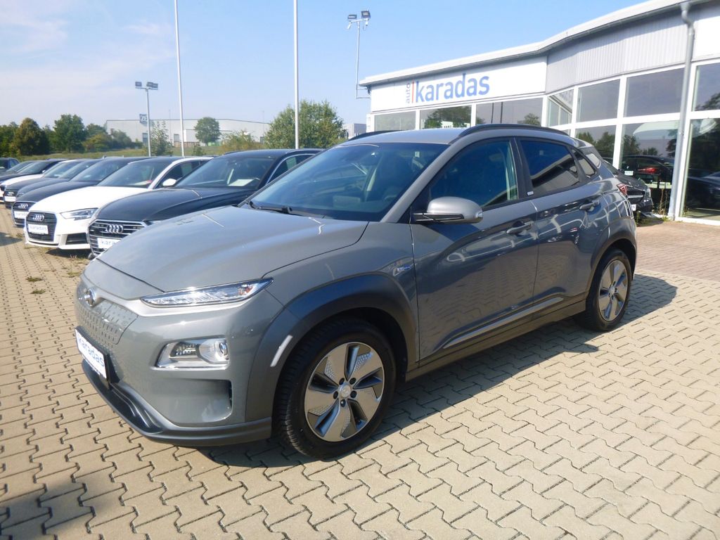 Hyundai Kona Style Elektro 2WD >Wärmepumpe/KAM/NAV<