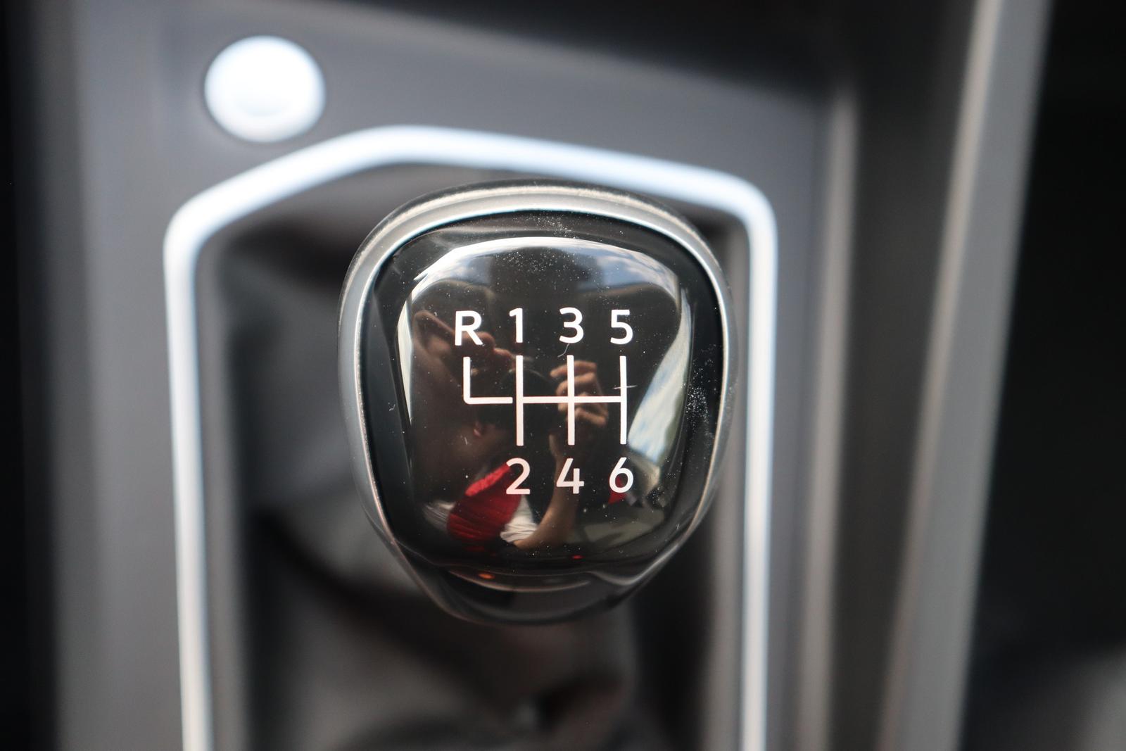 Volkswagen Golf VIII 1.0 Life LED App-Connect Spurhalte, миниатюра 25