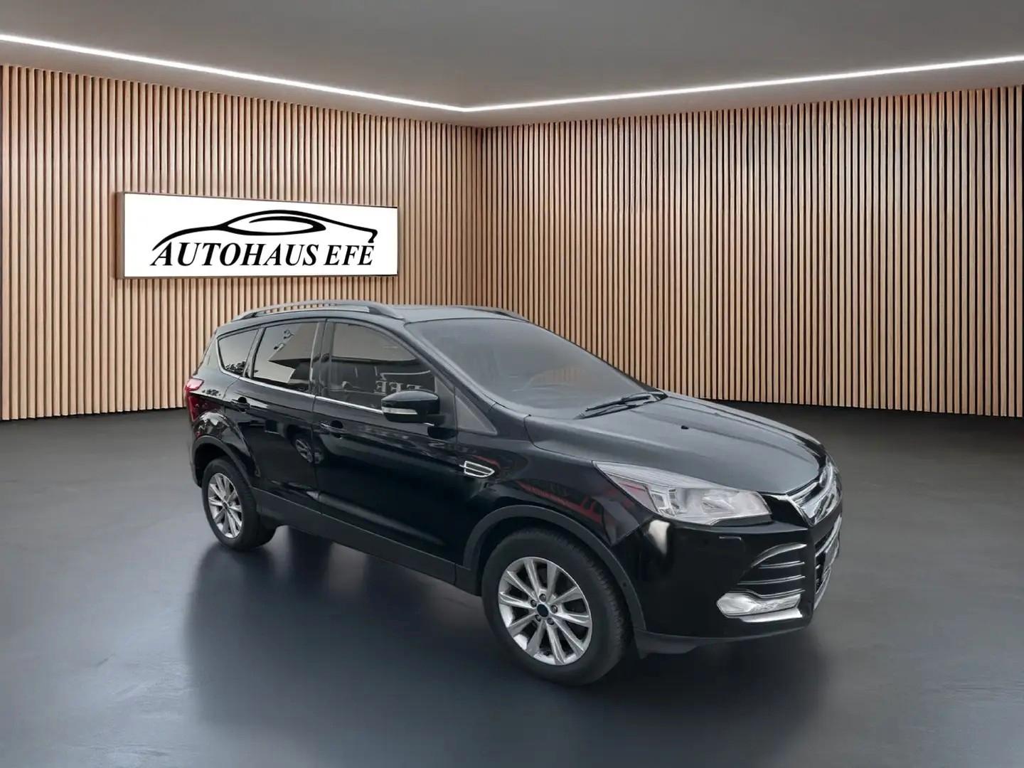 Ford Kuga Titanium NAVI LEDER/PANORAMA/PDC/ALU