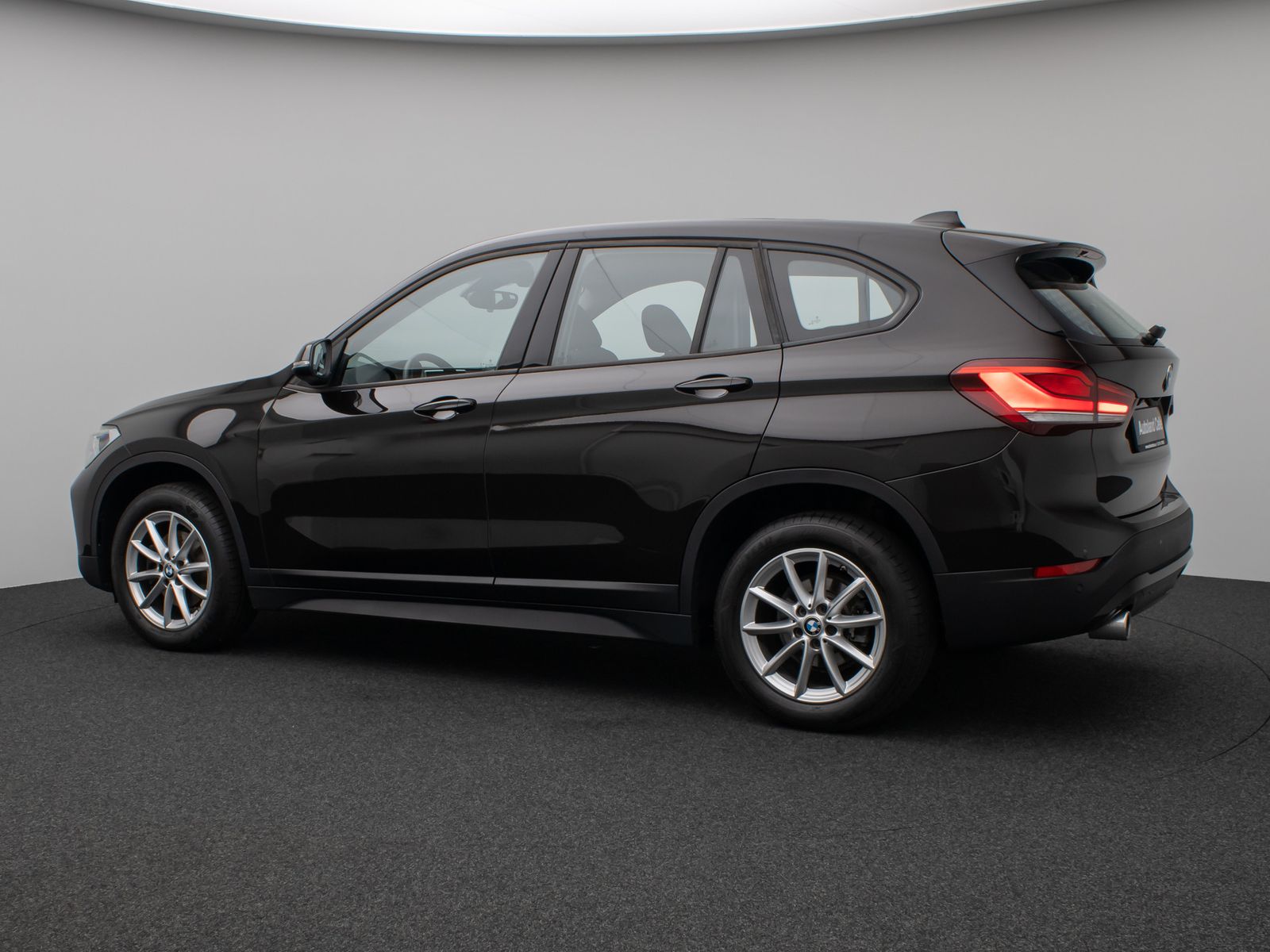 Fahrzeugabbildung BMW X1 sD18i Panorama DAB Navi Geschwindigkeitsreg