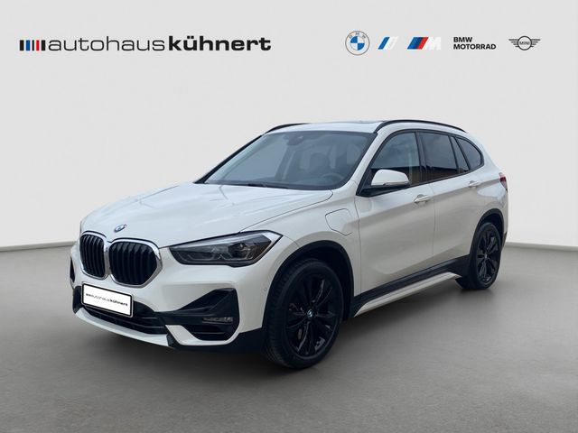 BMW X1 xDrive25e Sport Line LED PanoSD StHzg AHK SD
