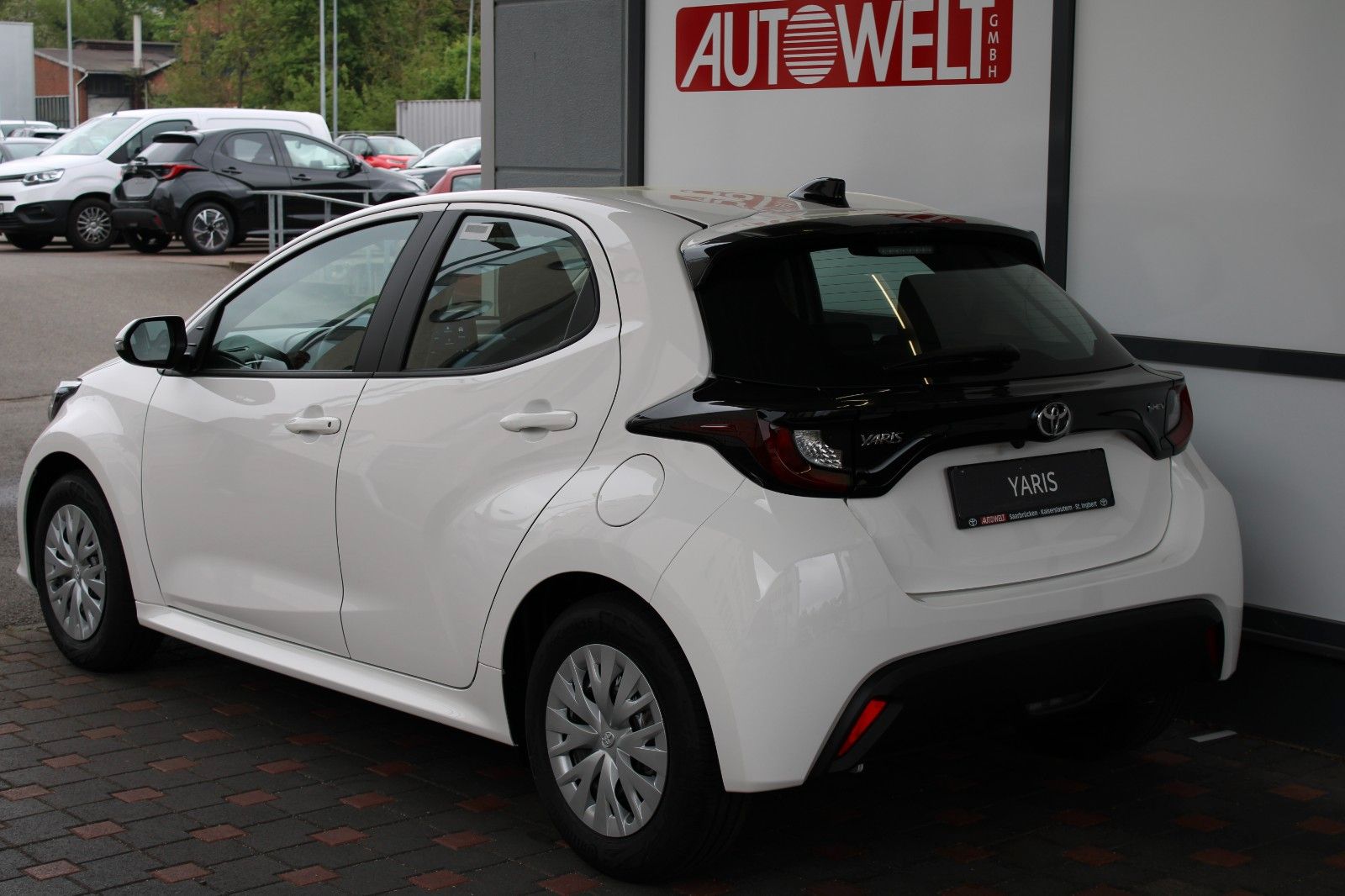 Fahrzeugabbildung Toyota Yaris Hybrid Comfort