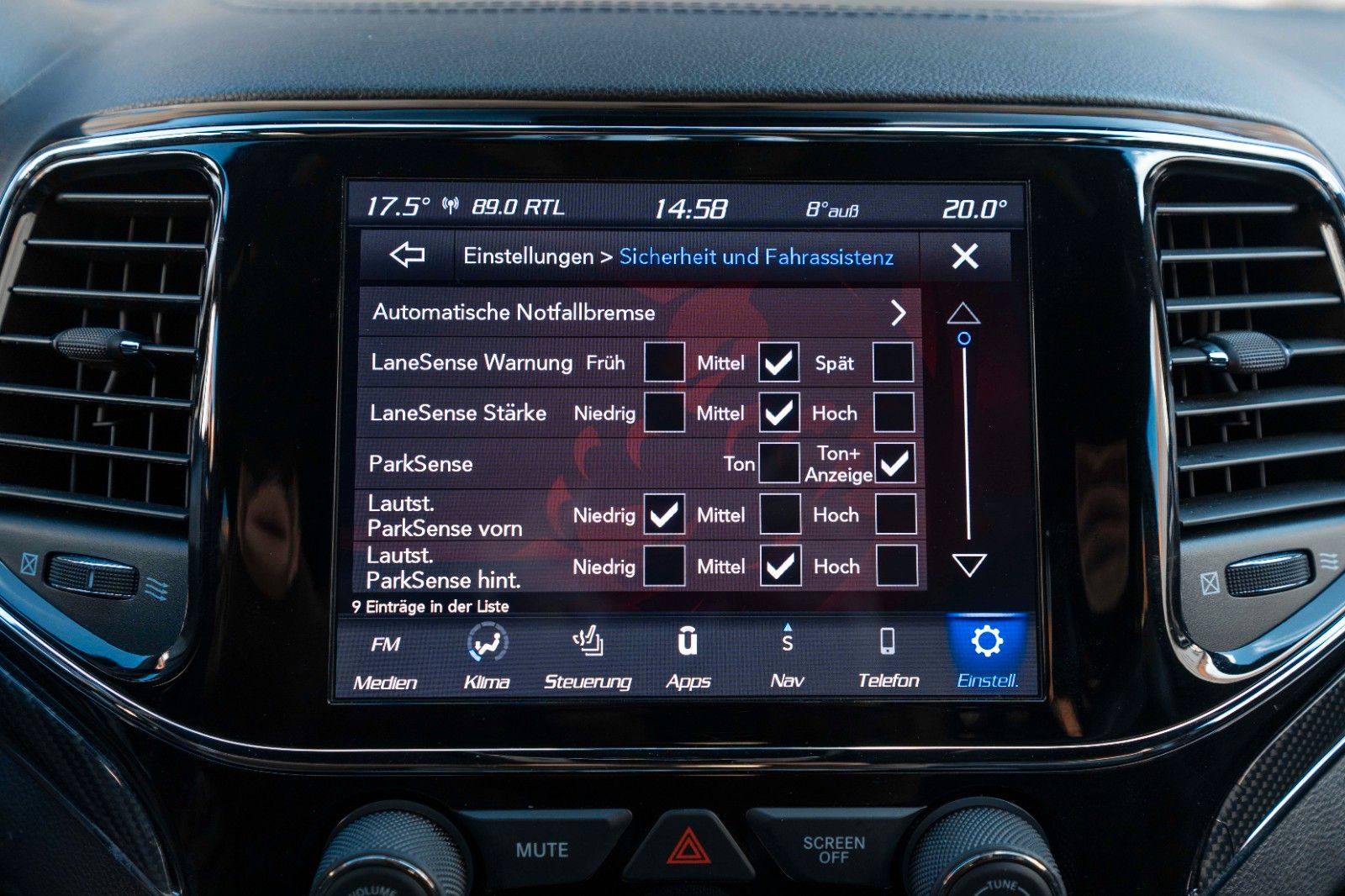 Fahrzeugabbildung Jeep Grand Cherokee 6.4l V8 HEMI SRT LPG ACC KAM