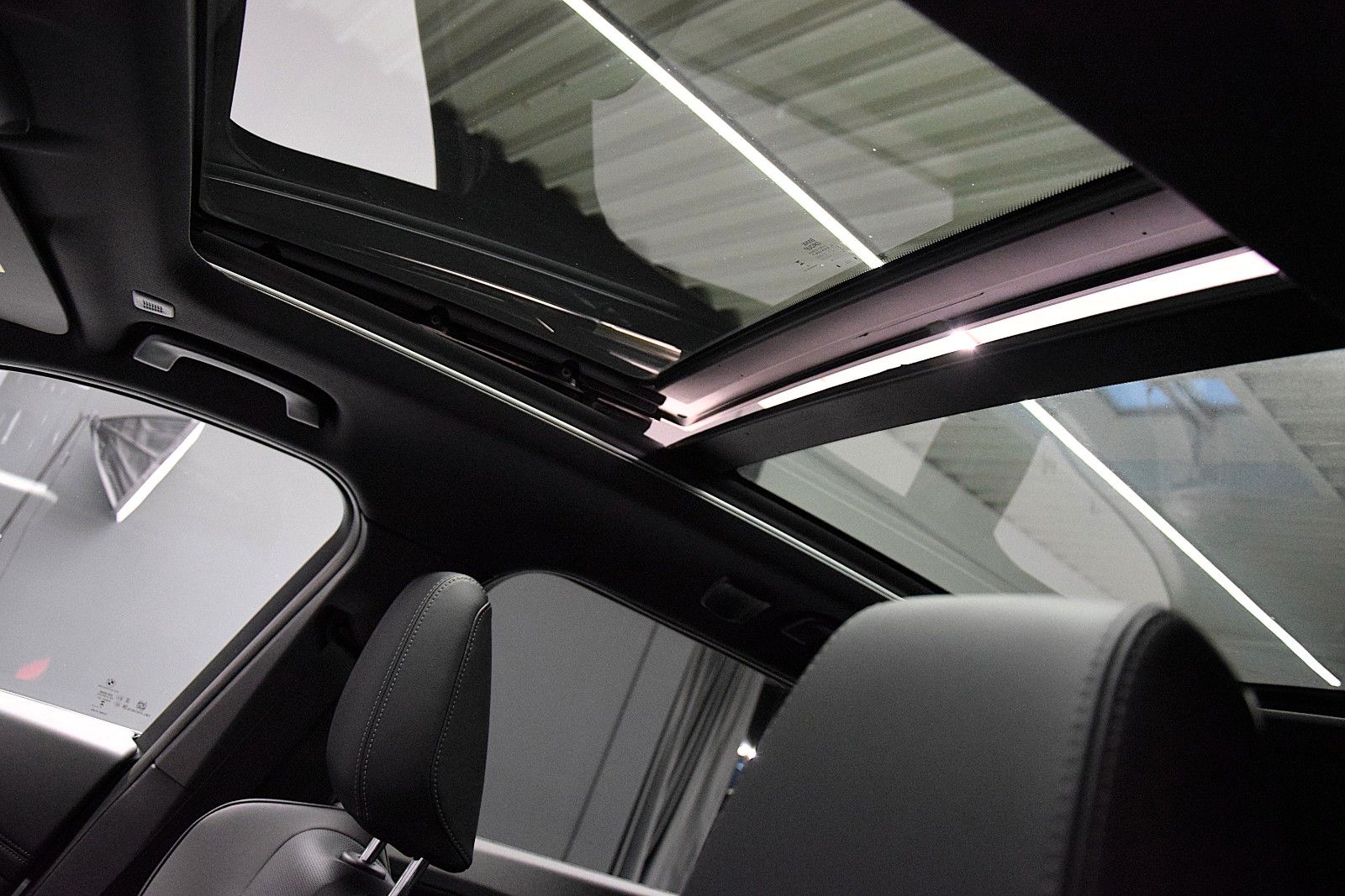 Fahrzeugabbildung BMW X1 sDrive 20 i M Sport Pano ACC HuD Memory H&k