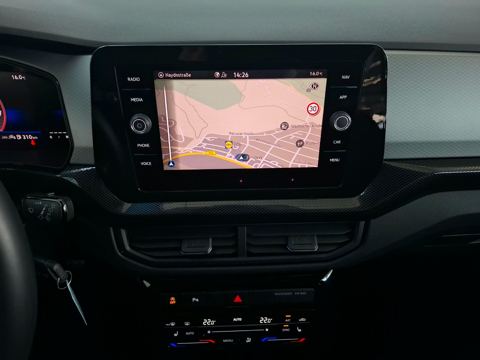 Fahrzeugabbildung Volkswagen T-Cross Life 1,0 TSI + Sitzheizung + ACC + LED