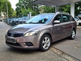 Kia cee'd / Ceed GuterZustand Klima - Kia cee'd / Ceed in Frankfurt (Main)