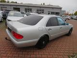 Mercedes-Benz E 240 AVANTGARDE *AHK+KLIMA+TEMPO**AUTOMATIK - Mercedes E-Klasse bis 5.000 Euro