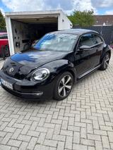 Volkswagen Beetle / Xenon, Schiebedach, Fender, 8fach brft. - gebrauchte VW Beetle aus dem Jahr 2015