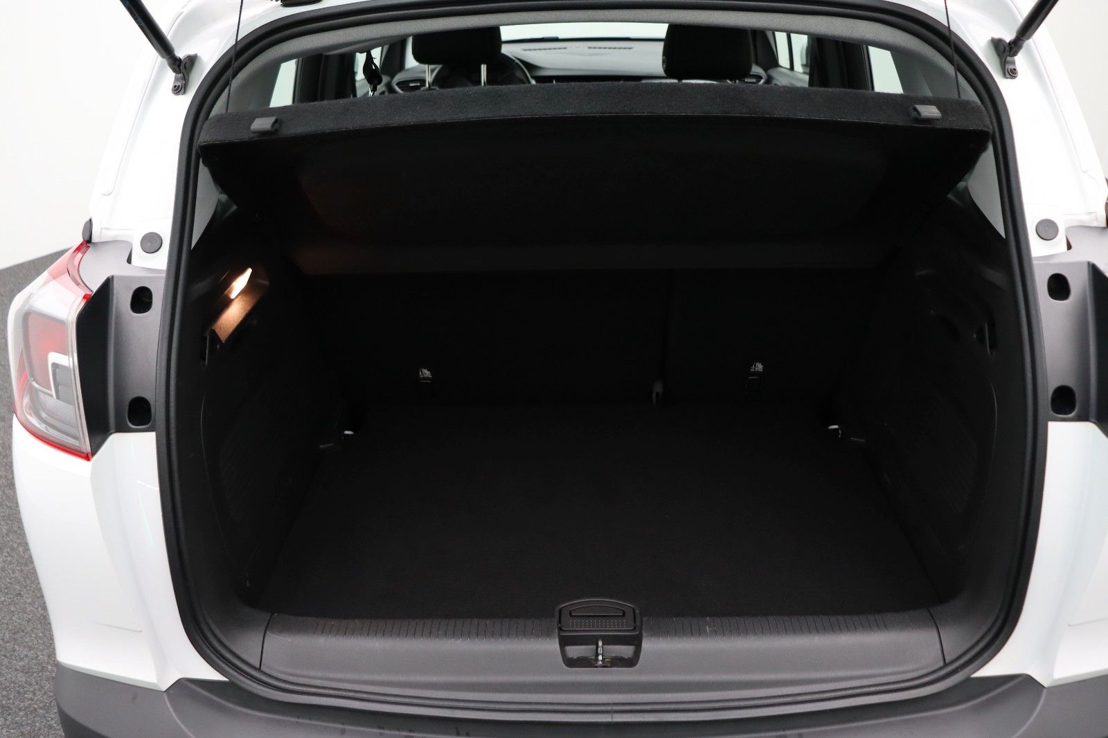 Fahrzeugabbildung Opel Crossland 1.2 Edition Navi