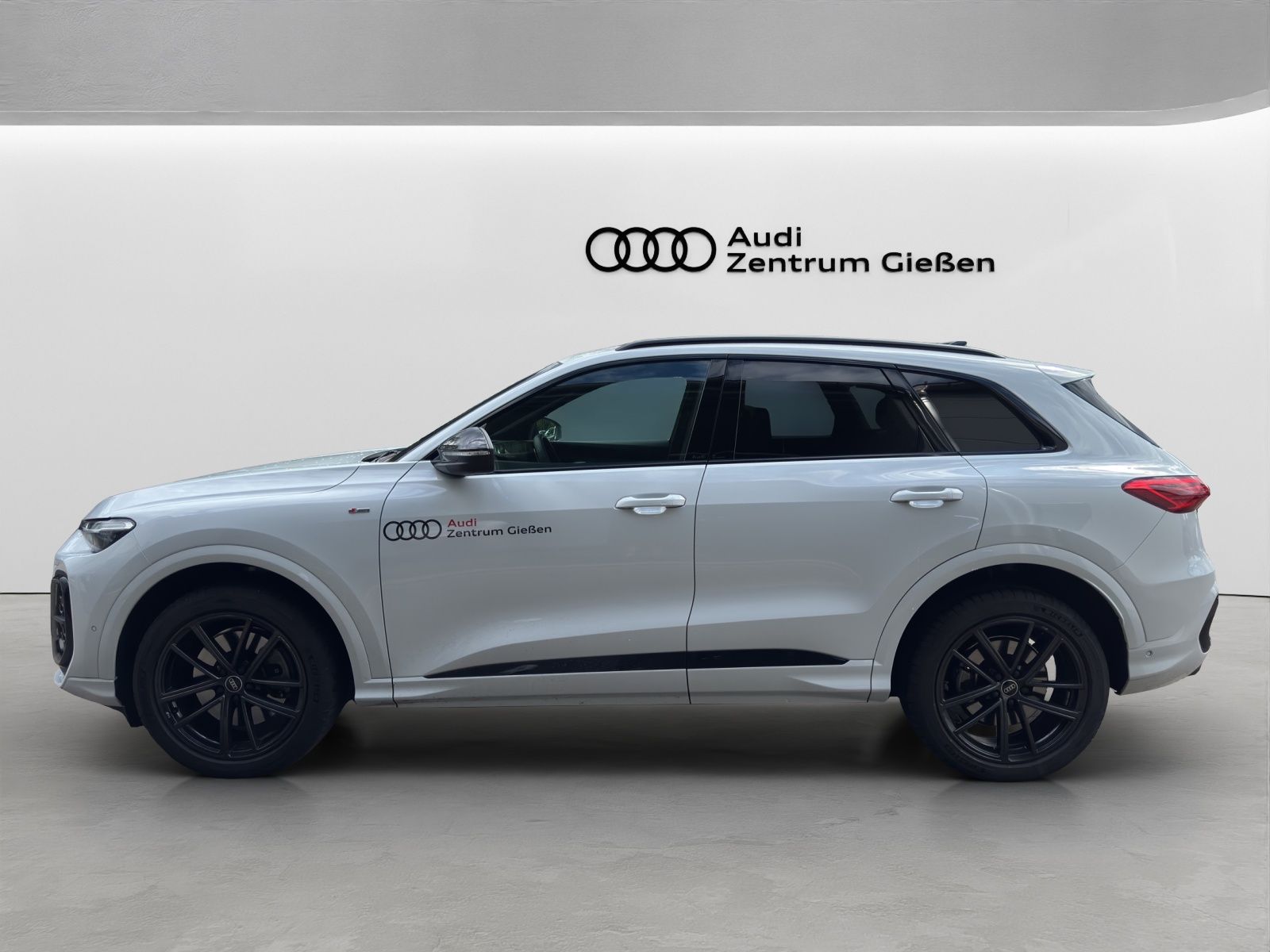Audi Q5 TDI quattro S line Black AHK Tech plus 360°Ka imagem 3