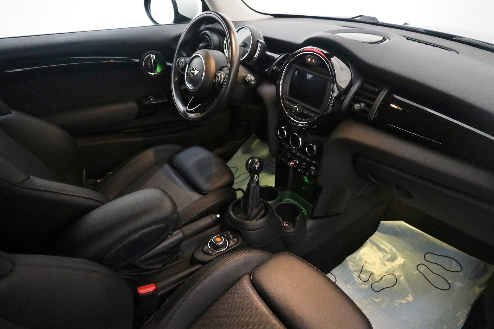 Fahrzeugabbildung MINI COOPER S 3-trg. Leder,Navi,LED,SH,Carplay +WR