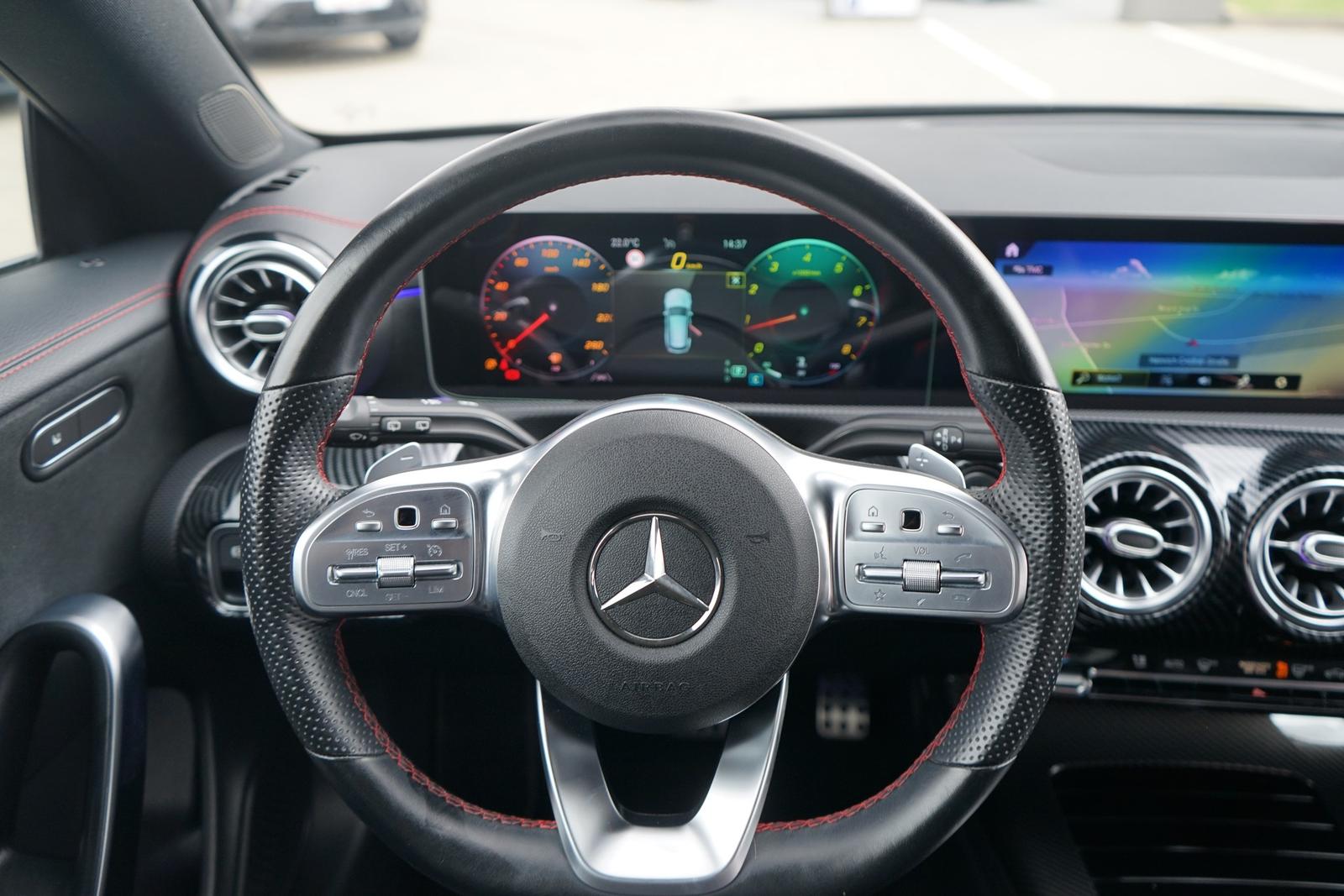 Mercedes-Benz CLA 220 SB AMG Line LED Navi Kamera Spurhalte