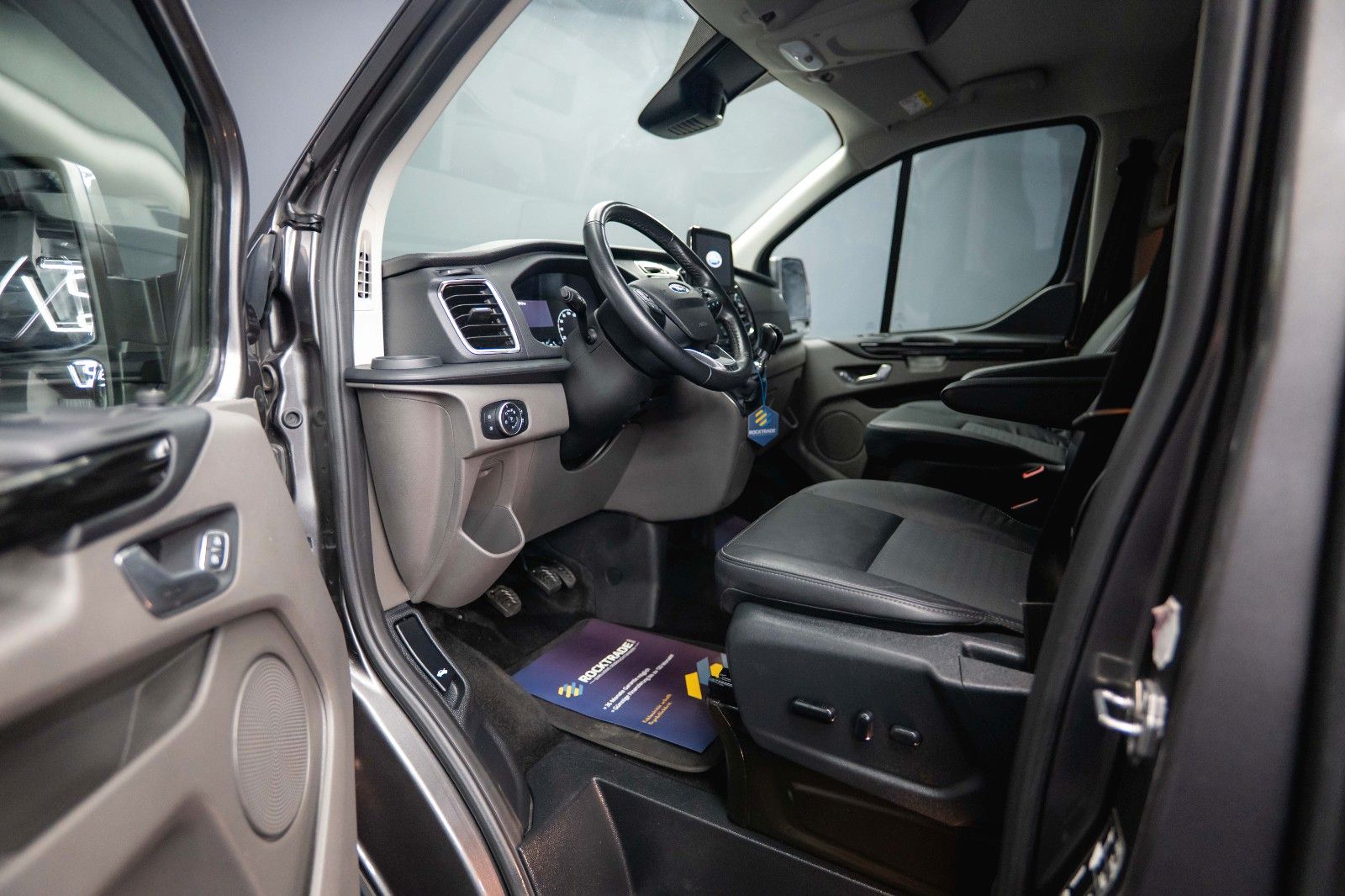 Fahrzeugabbildung Ford Transit Custom Kombi 320 L1 Mixto Sport *LED*19%