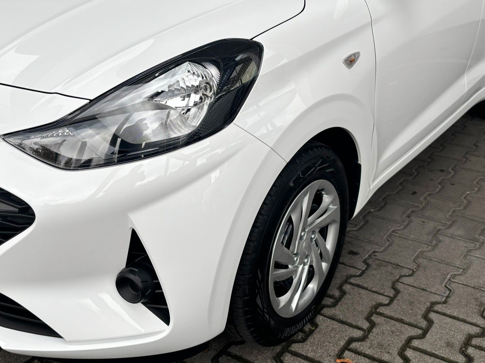 Fahrzeugabbildung Hyundai i10 Select 1.0l Navi/Klima/Kamera!