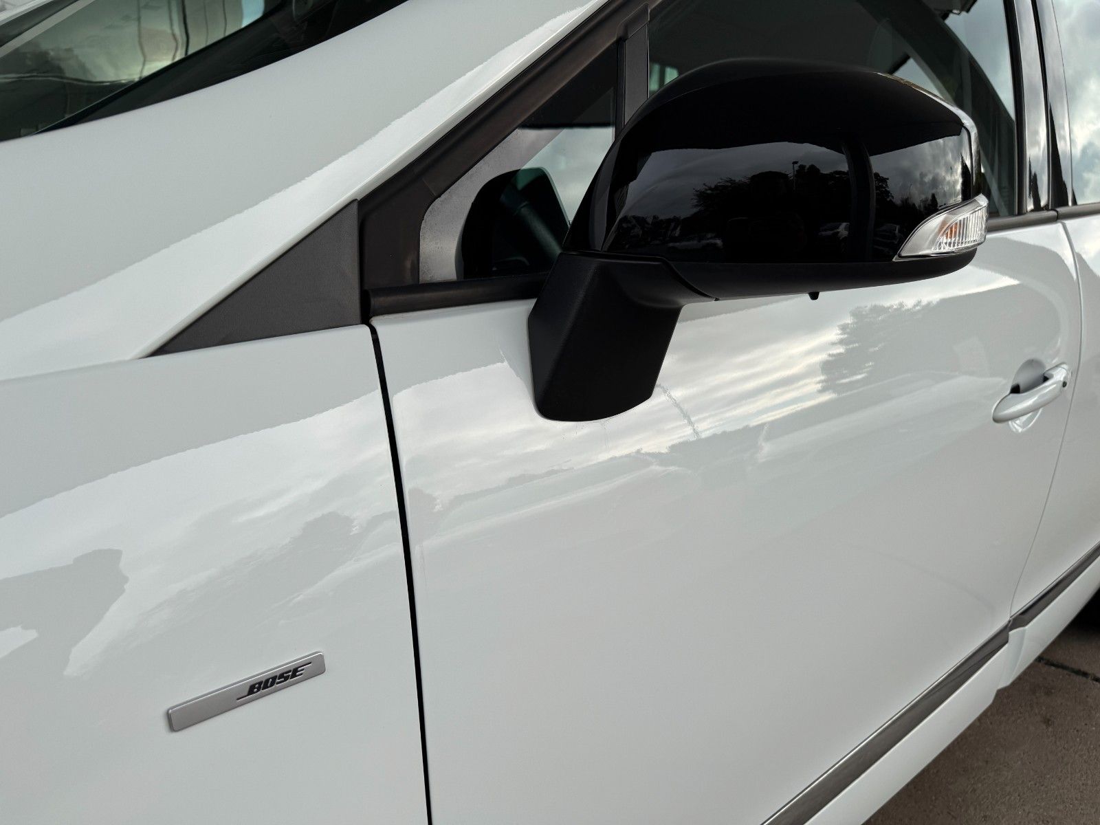 Fahrzeugabbildung Renault Scenic III BOSE Edition Autom. Navi/Panorama