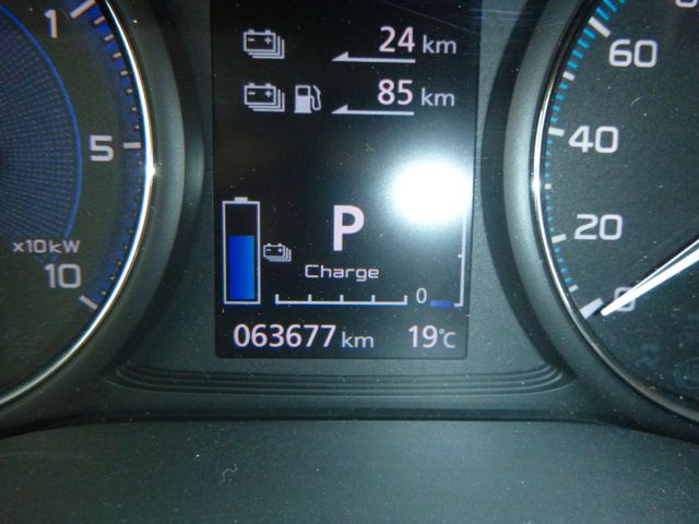 Fahrzeugabbildung Mitsubishi Outlander 4WD Plug-in Hybrid >AUT/AHK/Kamera<