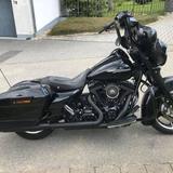 Harley-Davidson Street Glide  - gebrauchte Motorräder in Aachen