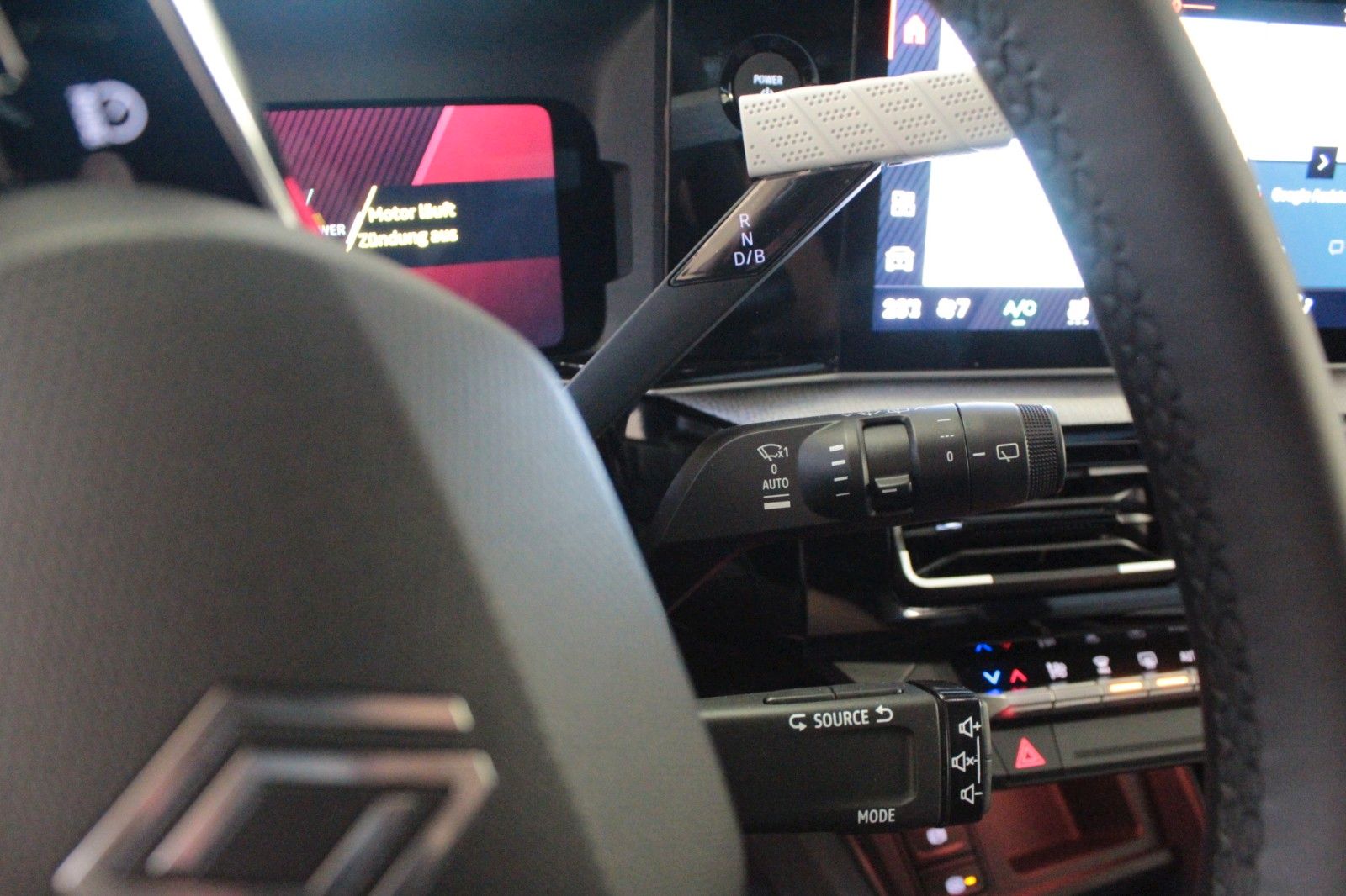 Fahrzeugabbildung Renault R 5 E-Tech 150 Comfort Range Rolland-Garros