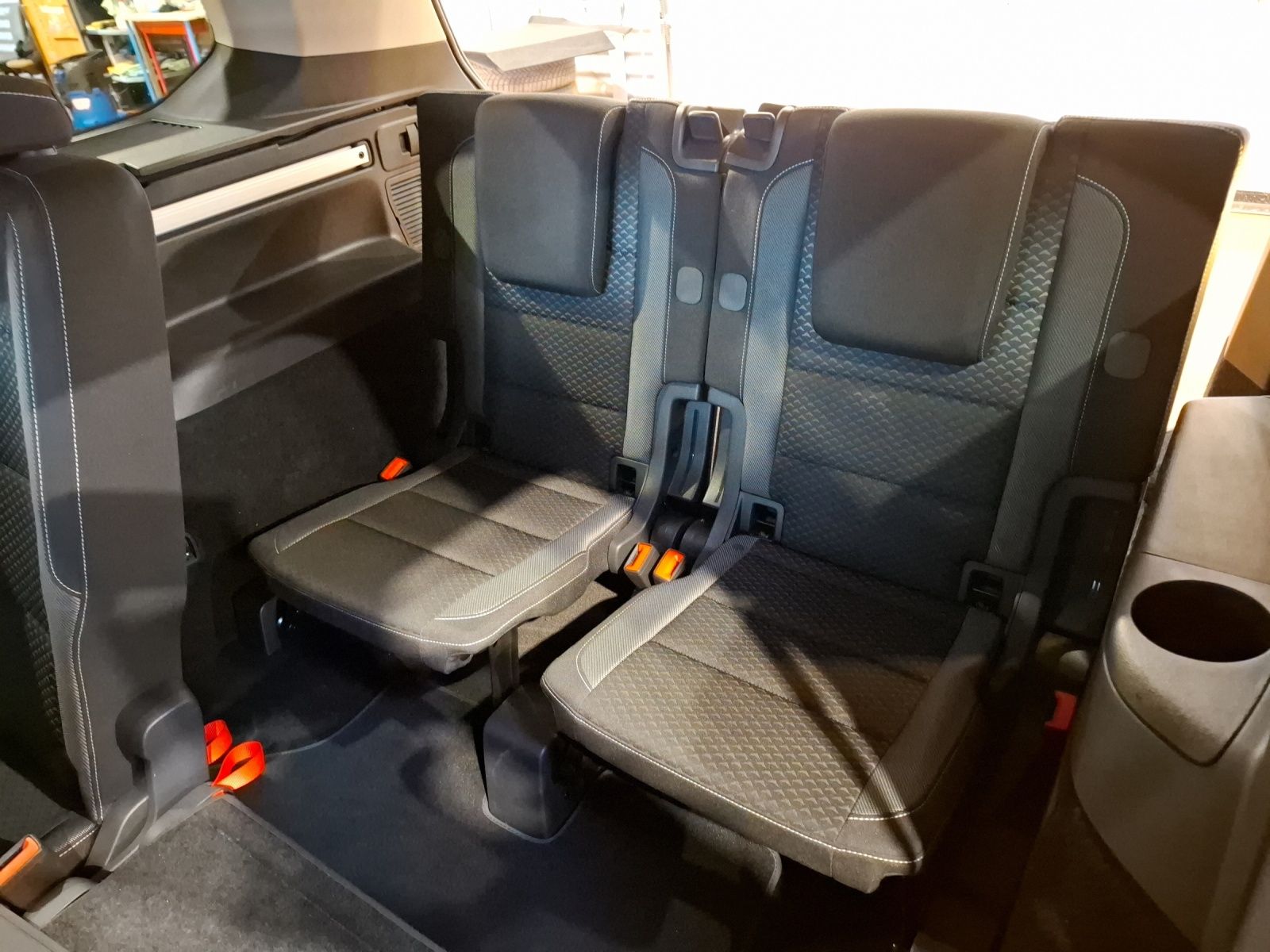 Fahrzeugabbildung Volkswagen Touran TDI Active DSG 7-Si. LED Navi AID ACC SH