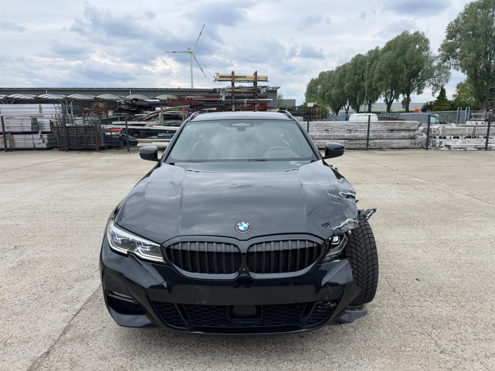 BMW 320e Touring M Sport HARMANN HUD 360 KAMERA