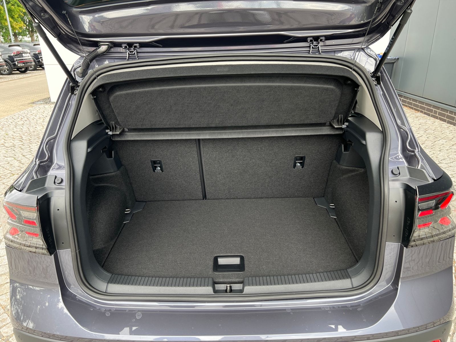 Fahrzeugabbildung Volkswagen T-Cross Life 1.5 TSI DSG *IQ.Light, Kamera, 17'-