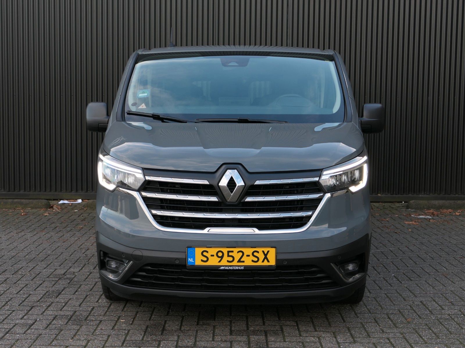 Renault Trafic Passenger Energy 9pers imagem 2
