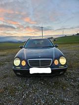 Mercedes-Benz Mercedes Benz E240 - Mercedes-Benz E 240 mit LPG-Antrieb