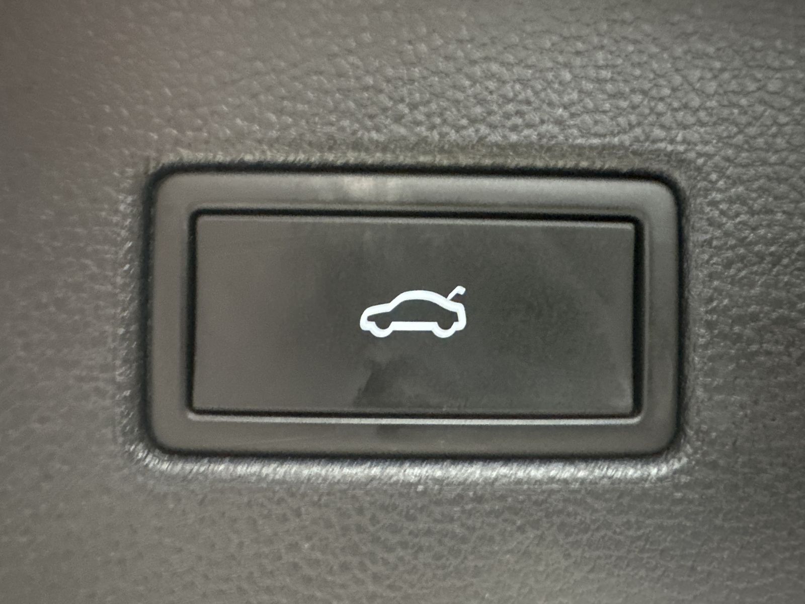 Fahrzeugabbildung Volkswagen Tiguan R-Line 4M NAV+IQ-LIGHT+PANO+20ZO+360°+ACC