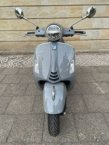 Vespa GTS SuperTech 125 Super Tech