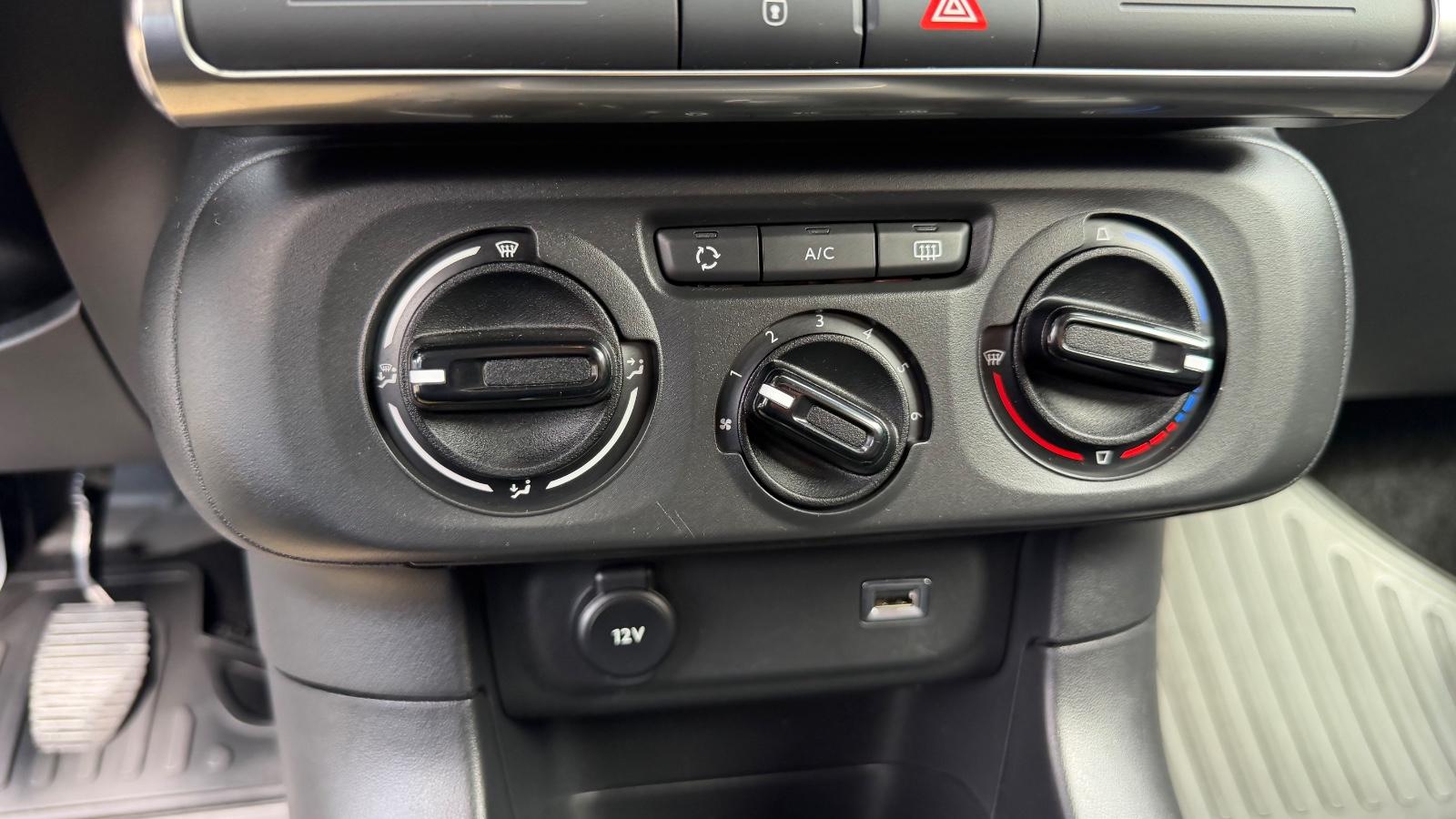Citroën C3 Feel, Sitzheizung, Einparkhilfe, LED