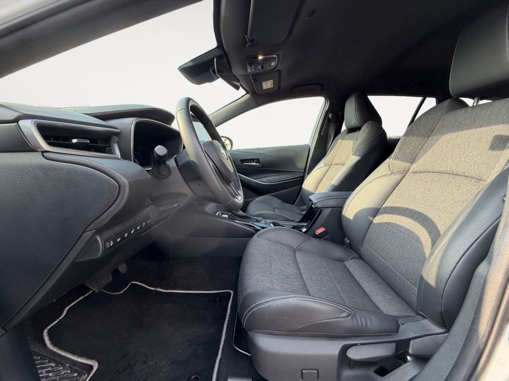 Fahrzeugabbildung Toyota Corolla 1.8 Hybrid Touring Sports Teamplayer