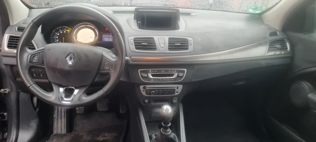 Renault Megane III Lim. 5-trg. Paris*Motor Probleme* Bild 7