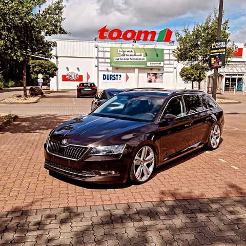 Skoda Superb 2.0 TDI 140kW Combi Style