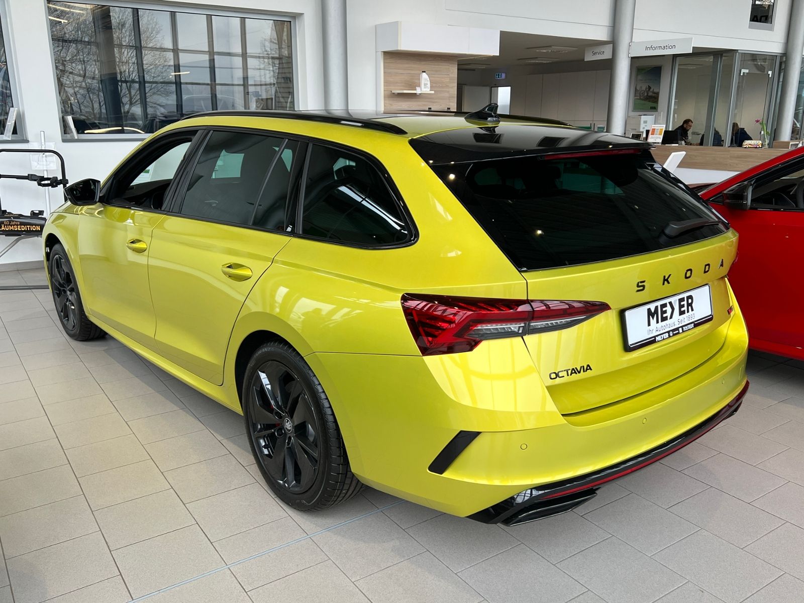 Fahrzeugabbildung SKODA Octavia RS 2.0 TSI DSG *AHK,Panorama*