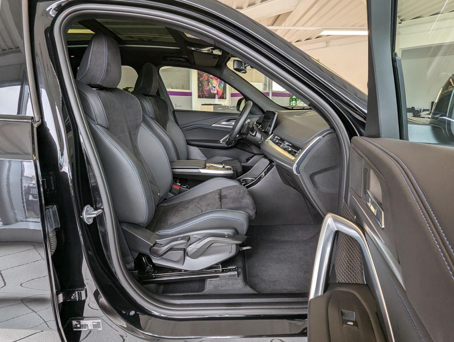 BMW X1 18 i M-Sport Pano Travel-Premium-Paket AHK - Image 17