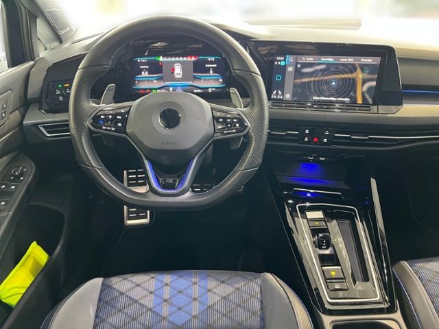 Fahrzeugabbildung Volkswagen Golf Variant VIII R 2.0 TSI DSG 4Motion IQ.DRIVE