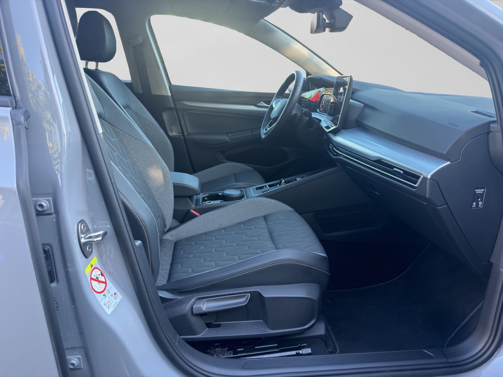 Volkswagen Golf Variant 1.5 eTSI DSG ENERGY foto 4