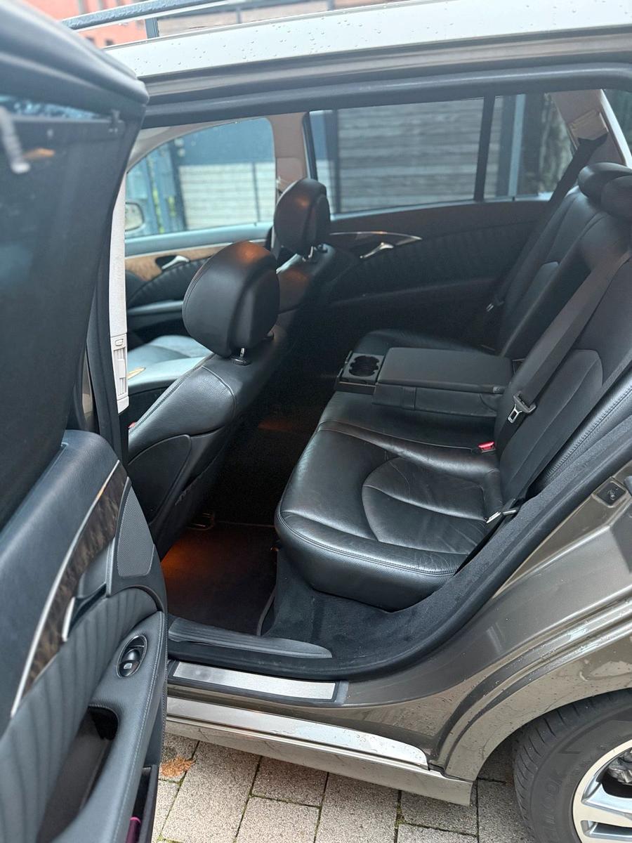 Mercedes-Benz E320 2008 — photo 8