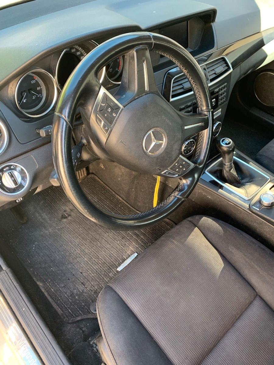 Mercedes-Benz C180 2011 — photo 6