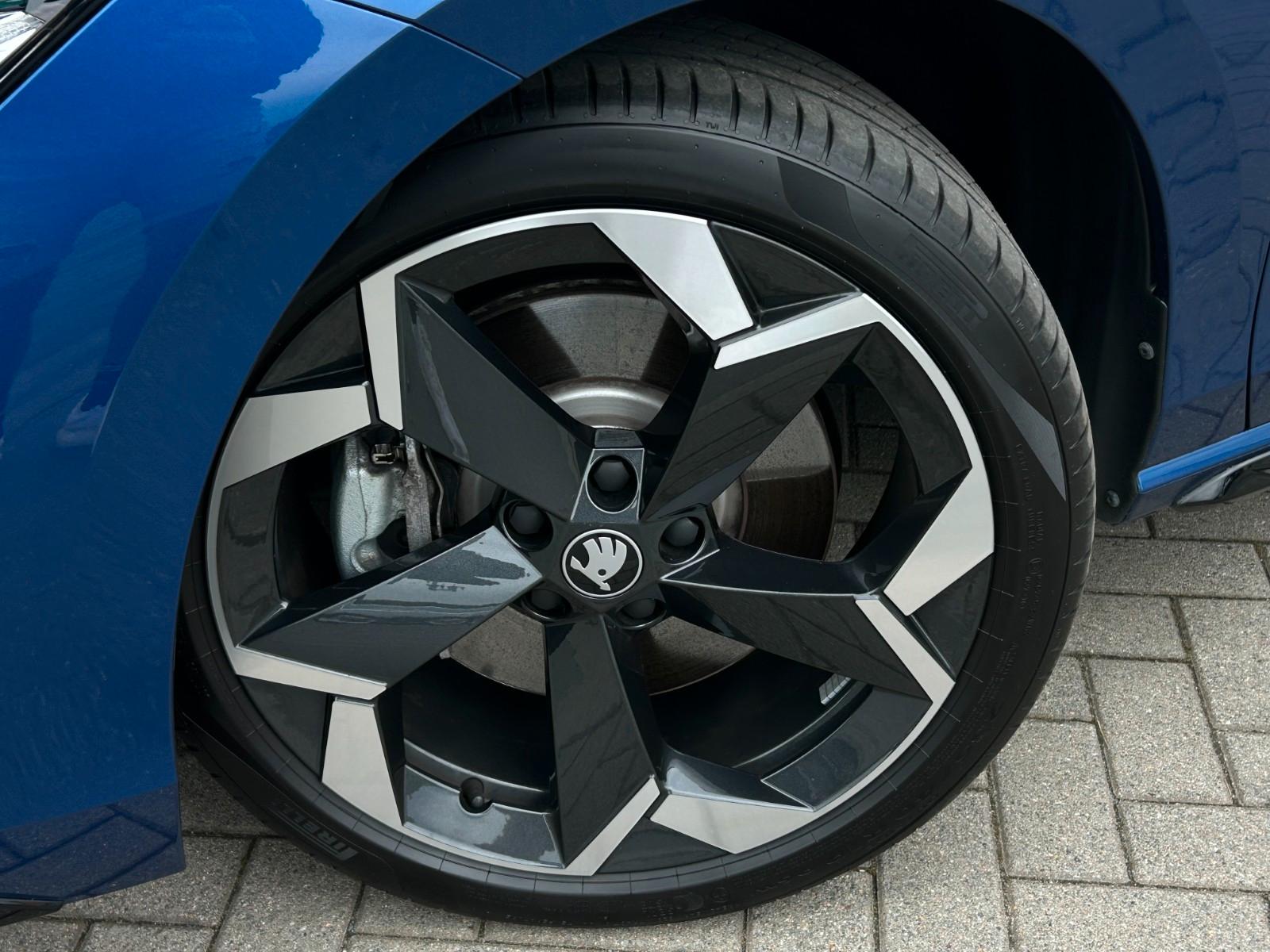 Skoda SUPERB COMBI IV 150 KW SPORTLINE*VOLL*5J GARANT