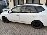Kia Carens 2.0 CVVT EX EX - Kia Carens in Frankfurt (Main)