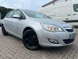Opel Astra J Lim. 5-trg. Selection/Wenig KM/HU&AU NEU - Opel Astra Gebrauchtwagen in Rostock