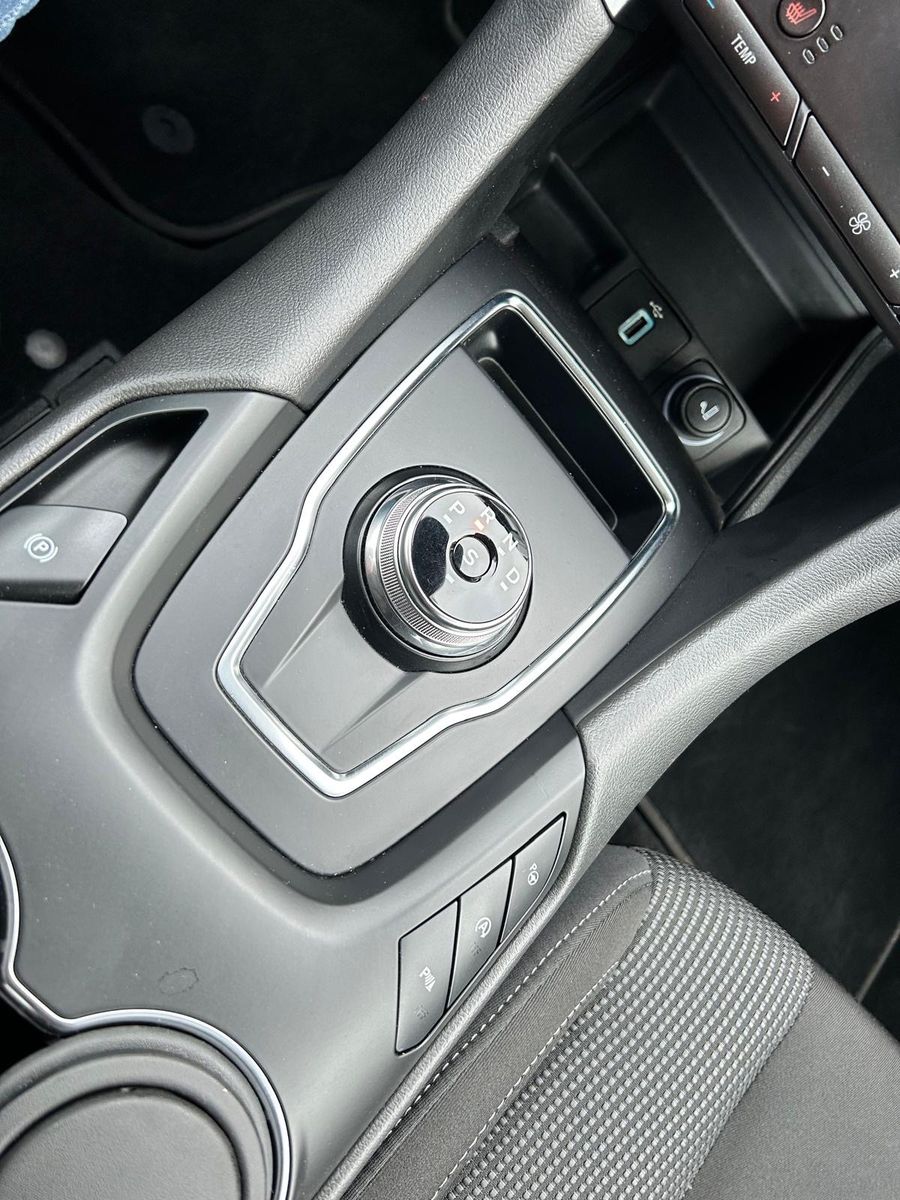 Fahrzeugabbildung Ford Mondeo 2.0 TDCI°Titanium°Kamera°Winterpaket°