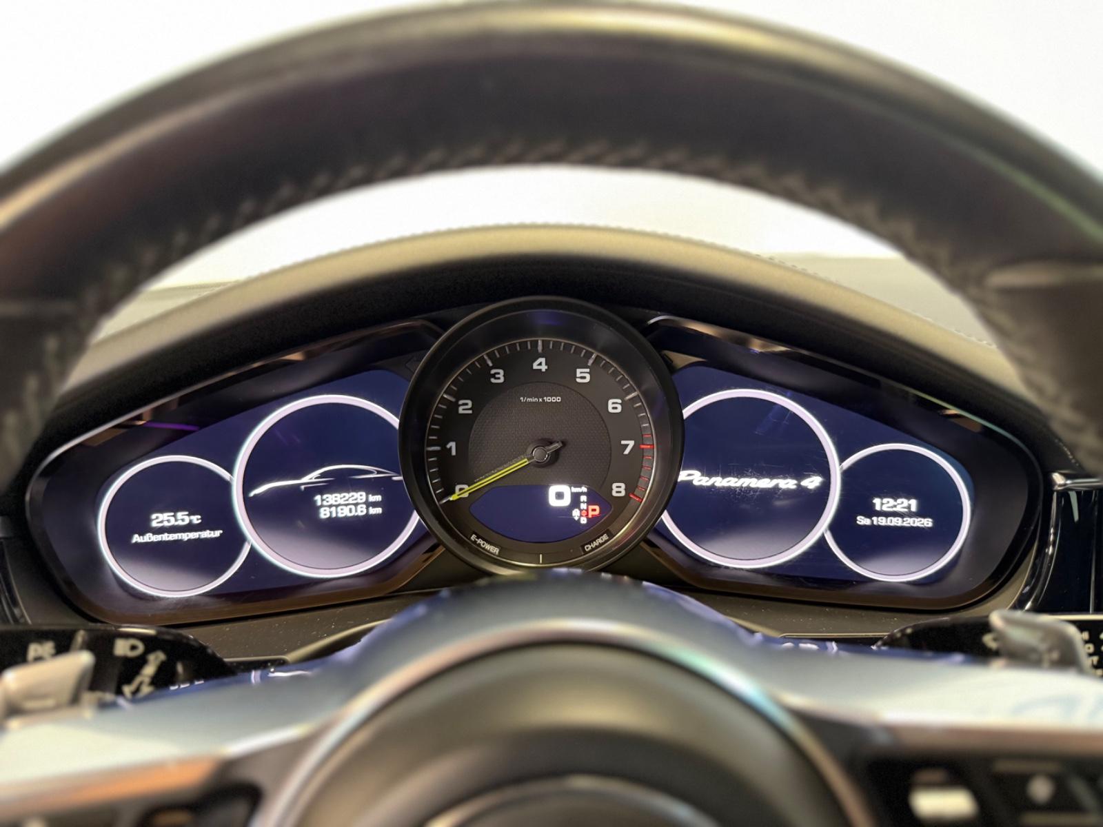 Porsche Panamera 4 E-Hybrid Chrono*Pano*Kamera*Bose*