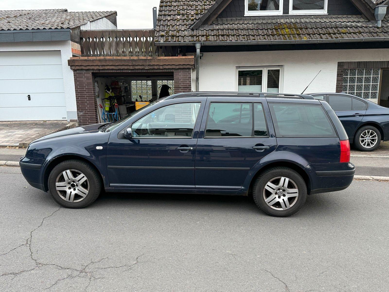 Volkswagen Golf 2006 — interior