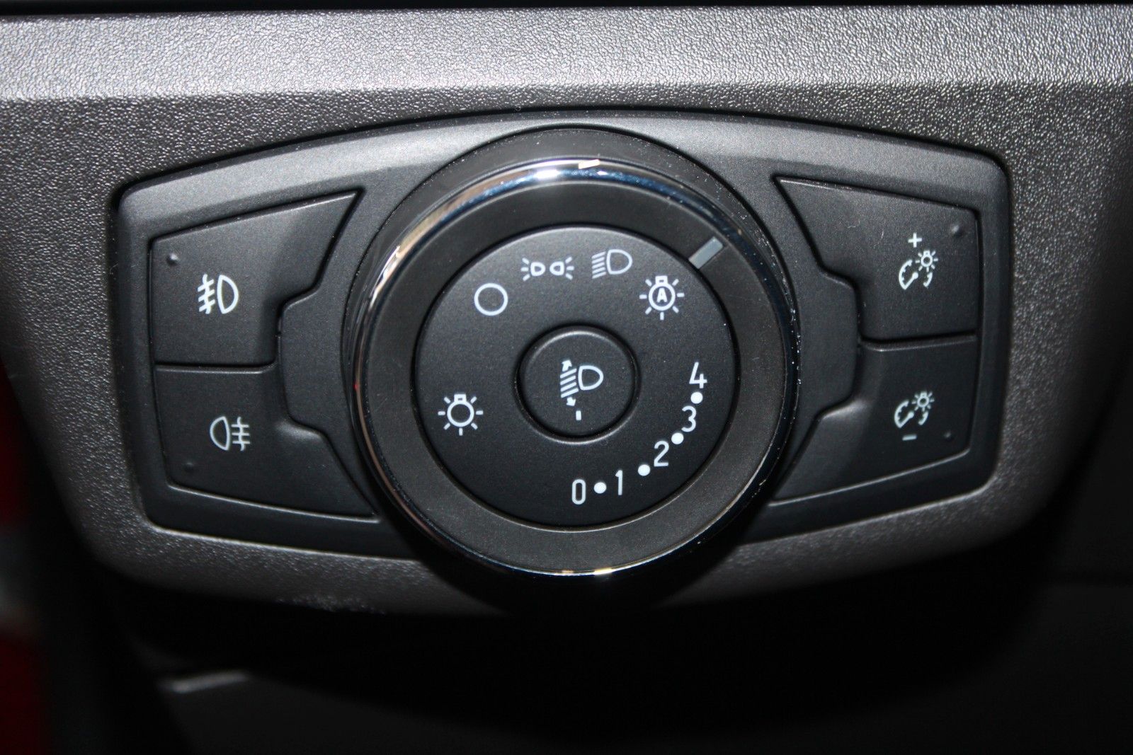 Fahrzeugabbildung Ford Mondeo 1,5 EB Titanium Turnier Winter Paket uvm.